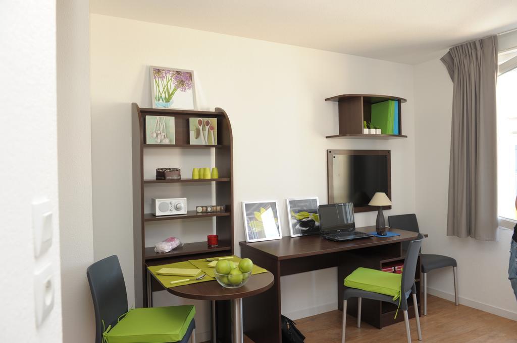 Central Fac Bourg-en-Bresse Bilik gambar