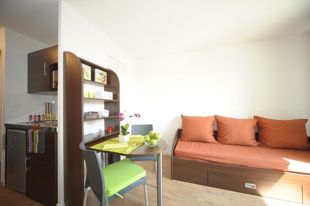 Central Fac Bourg-en-Bresse Bilik gambar
