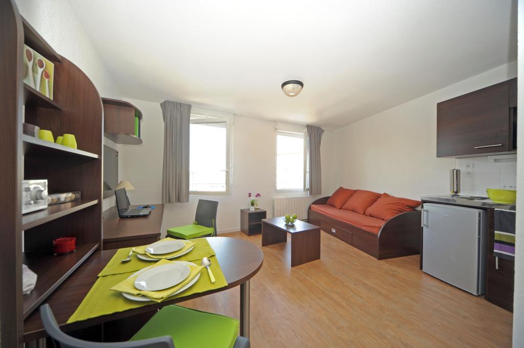 Central Fac Bourg-en-Bresse Bilik gambar